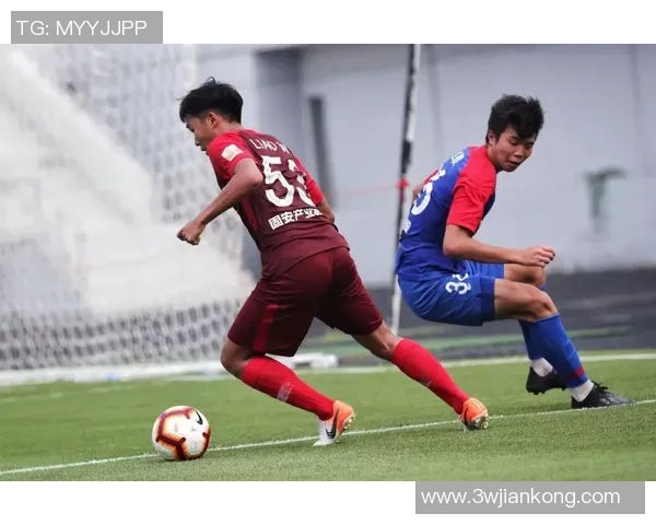 重庆足球队强势领跑联赛积分榜以98分稳居第一名